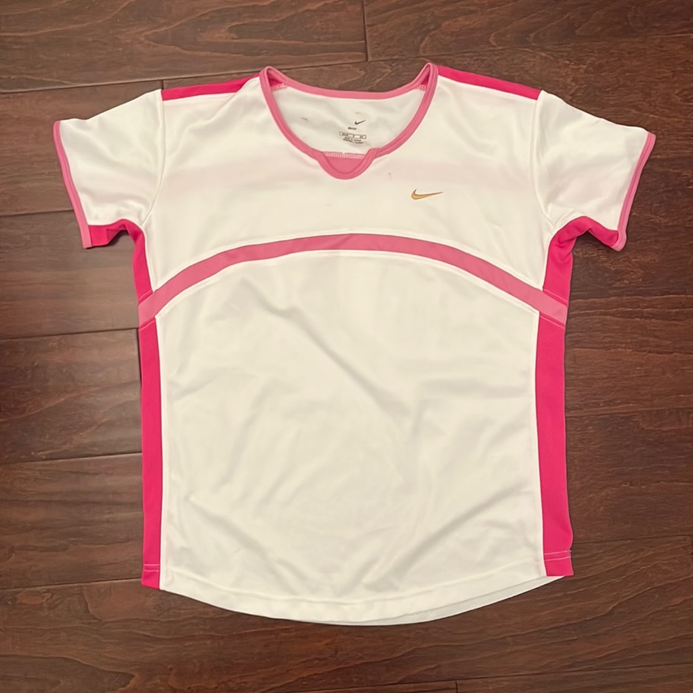 Women’s Nike workout Top
